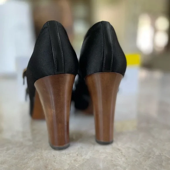 Bettye Muller black satin Mary-Jane heels, Size 36.5 - Picture 8 of 11